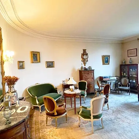 Beautiful Flat In The Center Of 6 Th District Апартаменты Париж
