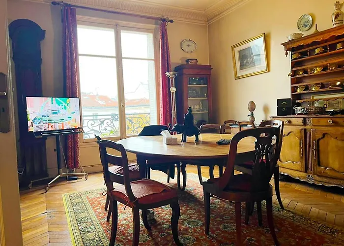 Beautiful Flat In The Center Of 6 Th District